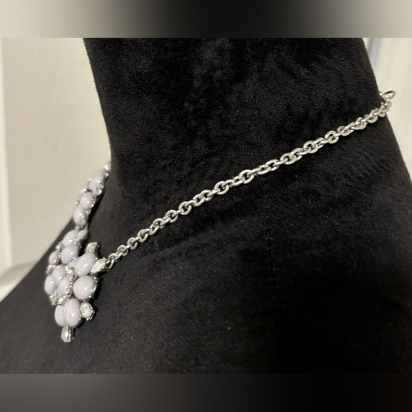 3 Flower Rhinestone  Necklace - Picture 3 of 8